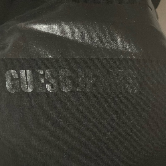 GUESS (GUESS JEANS) Men’s Size Medium Black Stars & Strips T-Shirt $35 - Picture 6 of 9
